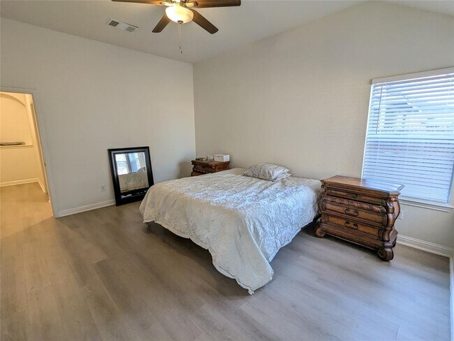 Building Photo - 2008 Petrified Forest Dr