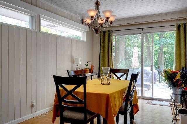 Building Photo - 371 Delmont Dr NE