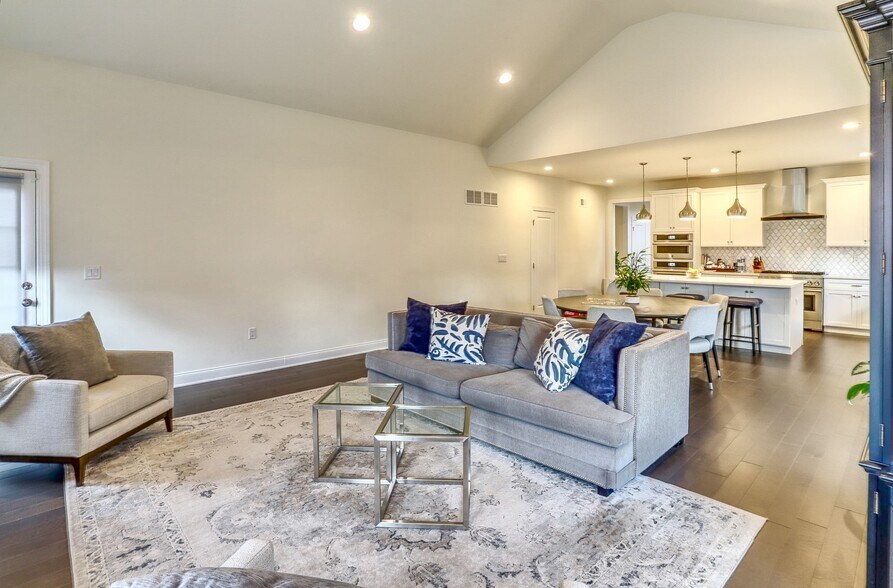 Building Photo - 22 Silent Nest Way