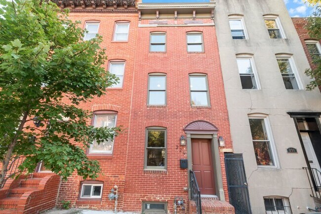 Primary Photo - 229 S Wolfe St