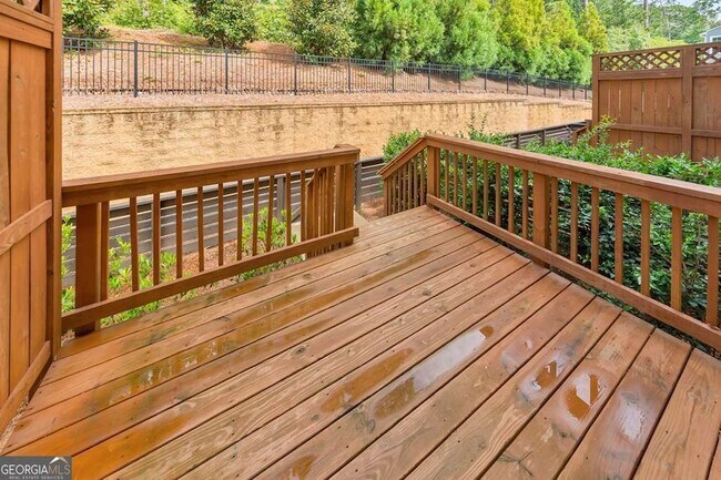 Building Photo - 413 Bishop Ln