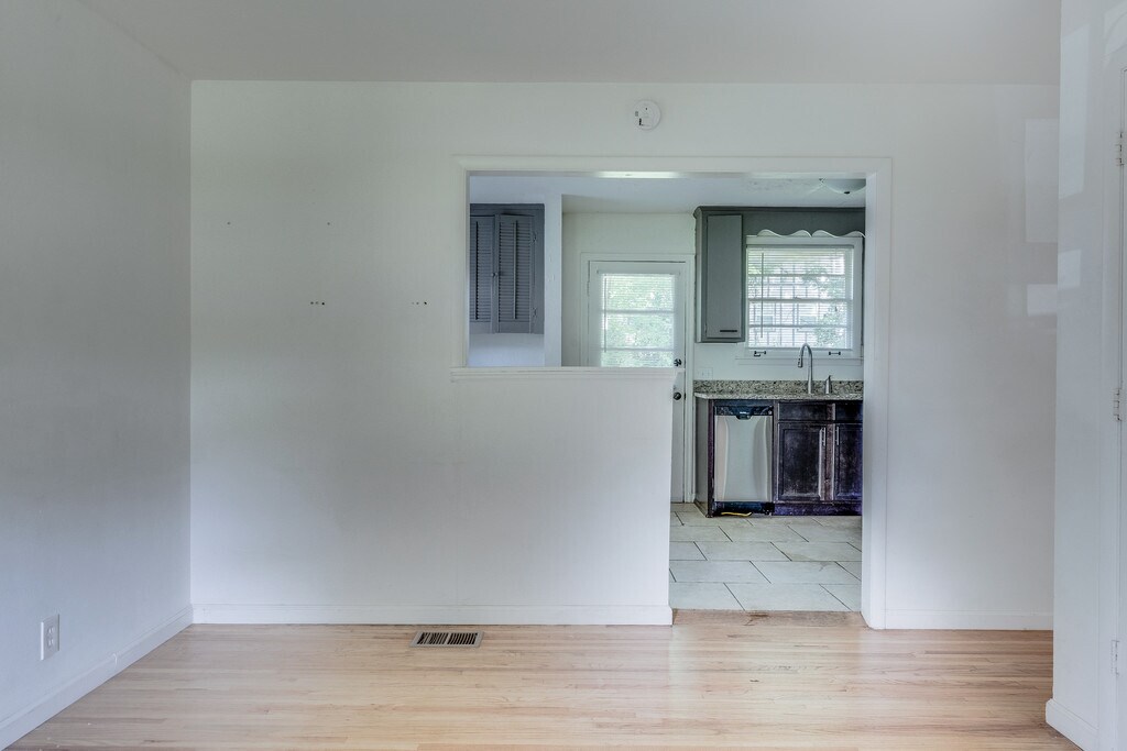 Building Photo - 2409 N 16th St