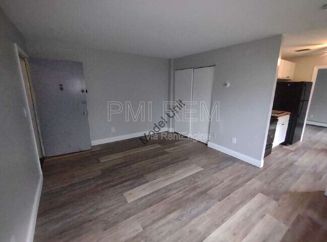 Building Photo - 5405 Sunnyslope Rd