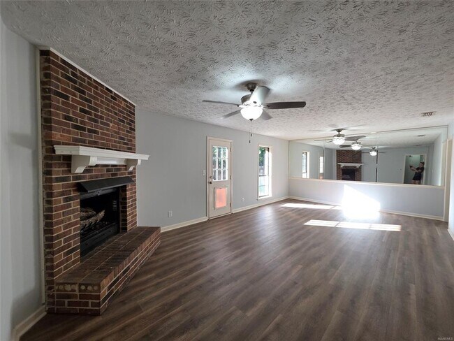 Building Photo - 6225 Whitewater Ct