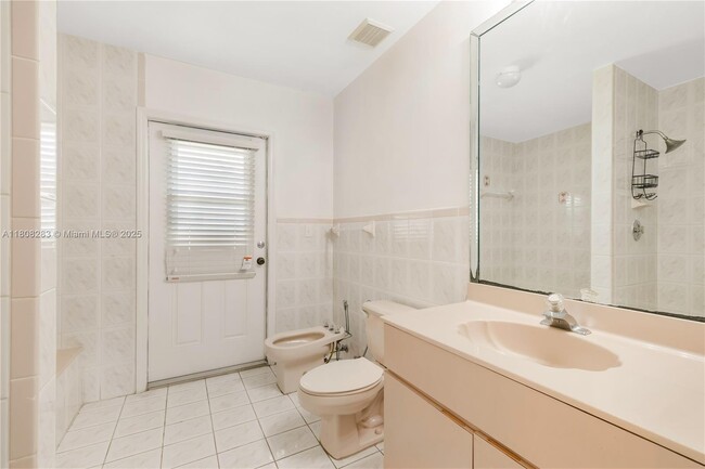 Building Photo - 1062 NW 134th Pl