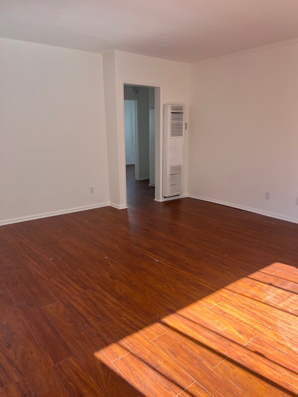 Building Photo - 3110 Livonia Ave