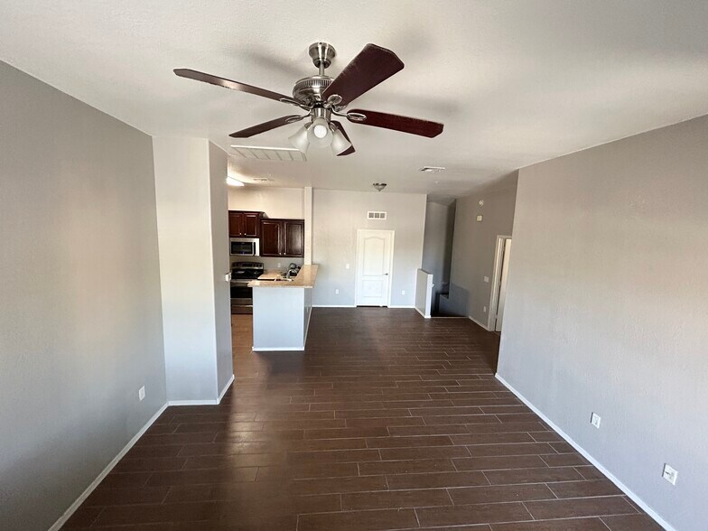 Building Photo - 356 N 169th Ave