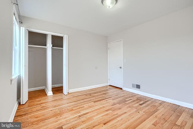 Building Photo - 602 Aldworth Rd