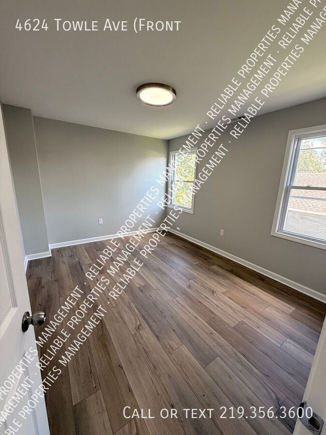 Building Photo - 4624 Towle Ave