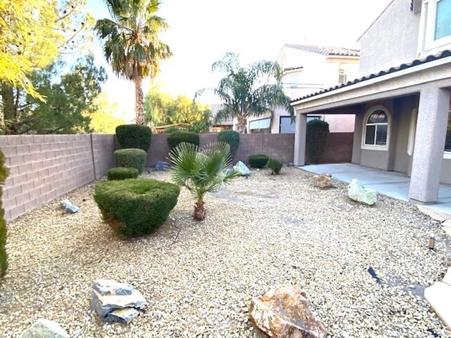 Building Photo - Available on July 31, 2025 For Viewing. Su...