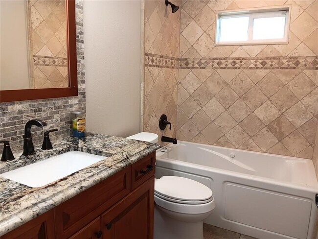 Building Photo - 1302 Amble Ln