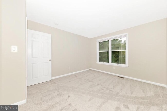 Building Photo - 6257 Light Point Pl