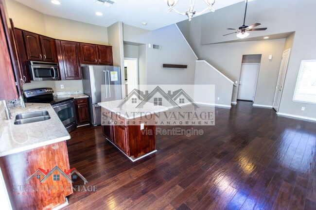 Building Photo - 544 N Alma School Rd