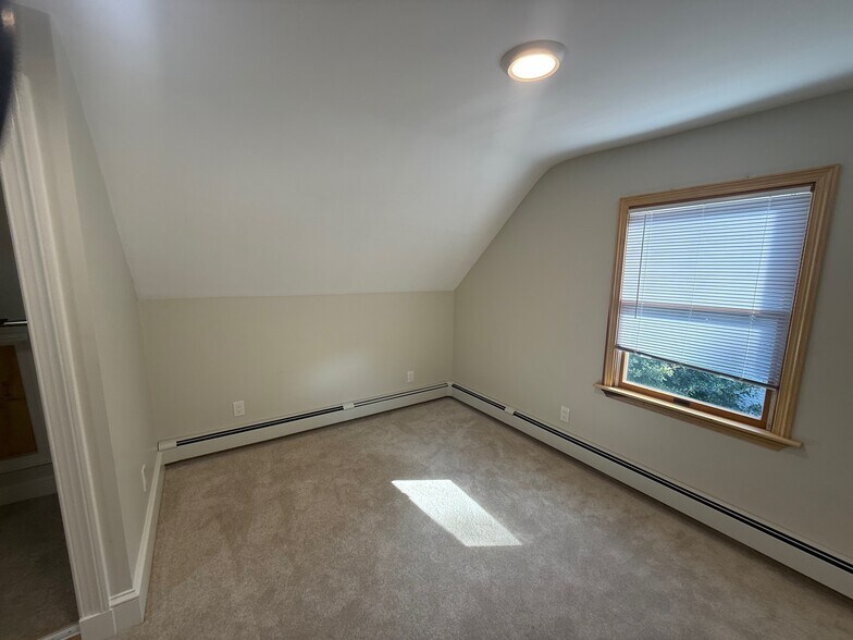 Building Photo - 48 Shannon St