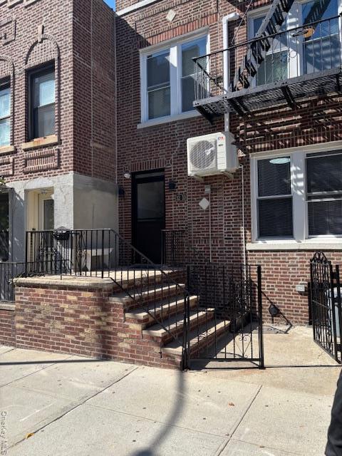 Primary Photo - 32-10 35th St