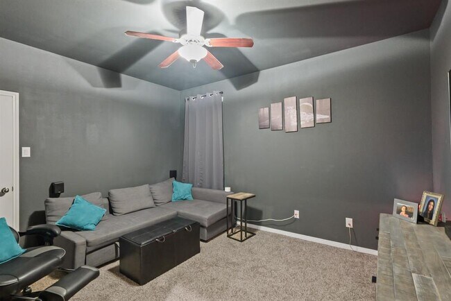 Building Photo - 18018 Svensson Slade Ln