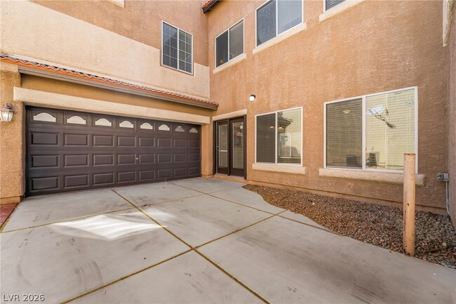 Building Photo - 9372 Glendora Valley St