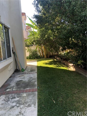 Building Photo - 15 Monaco