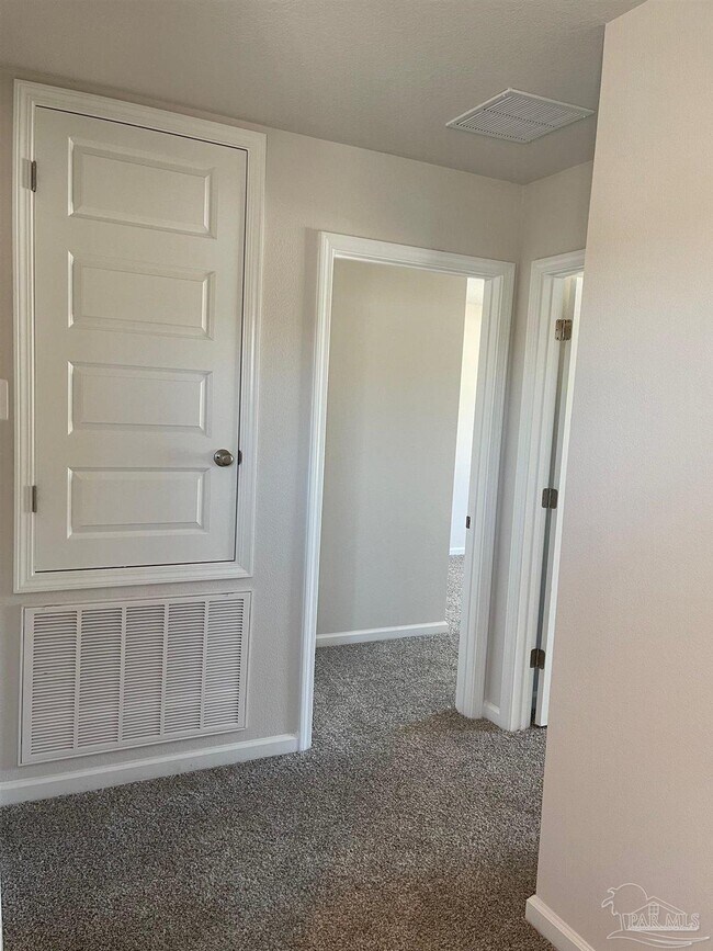 Building Photo - 10942 Blacktail Loop