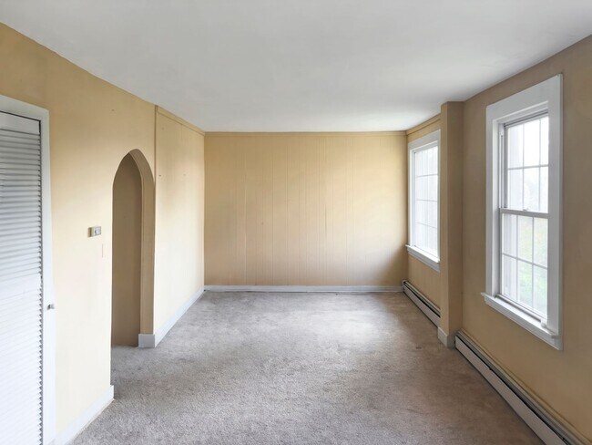 Building Photo - 35 Terrace Dr