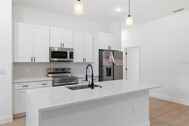 Building Photo - 2652 W Paragon Ln