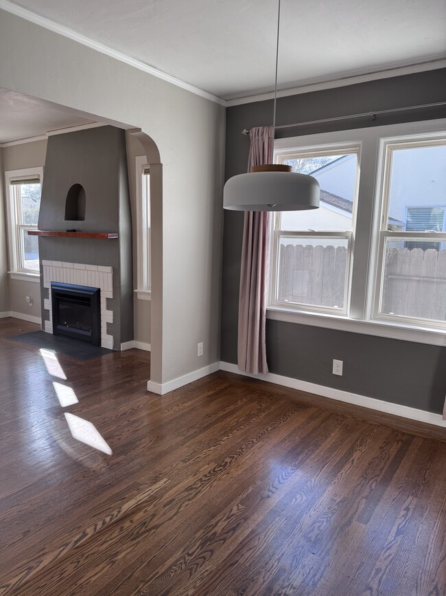 Building Photo - 1136 Hayes St