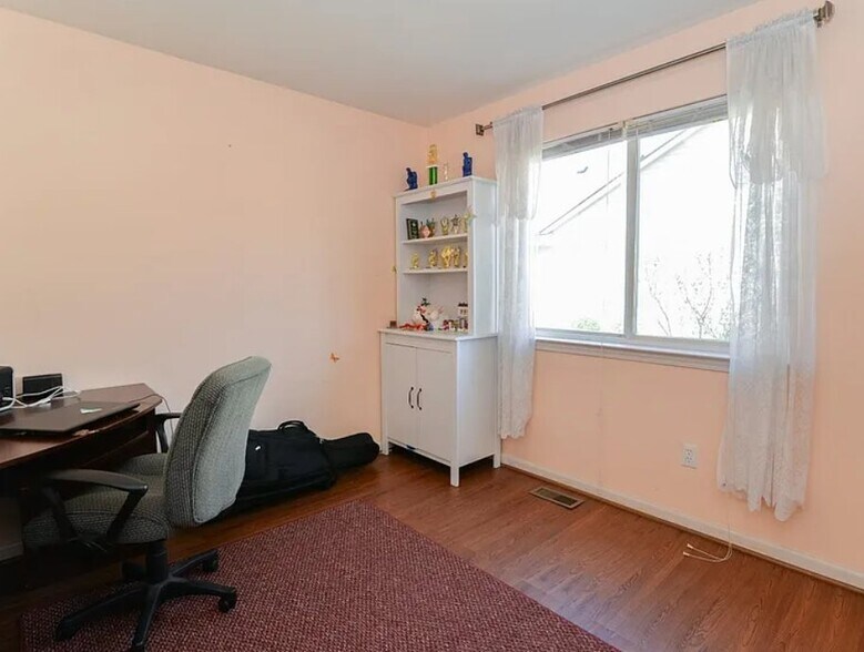 Building Photo - 4079 Crystal Creek Dr