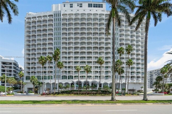 Building Photo - 5401 Collins Ave