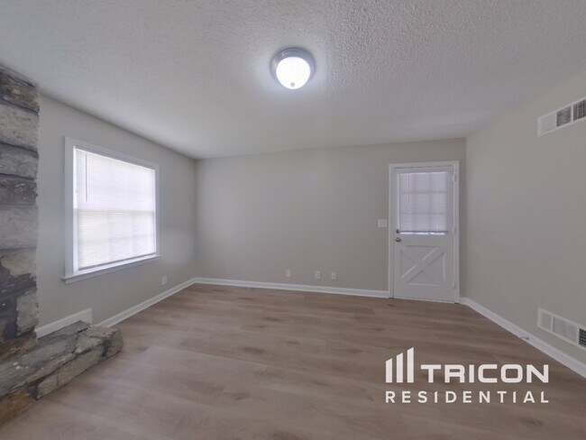 Building Photo - 4539 Riverwood Cir