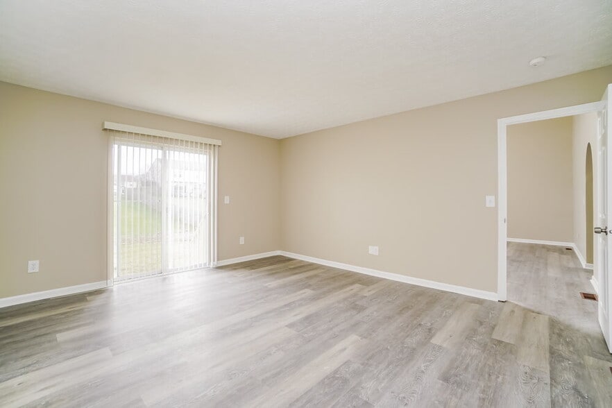 Building Photo - 208 N Bend Dr