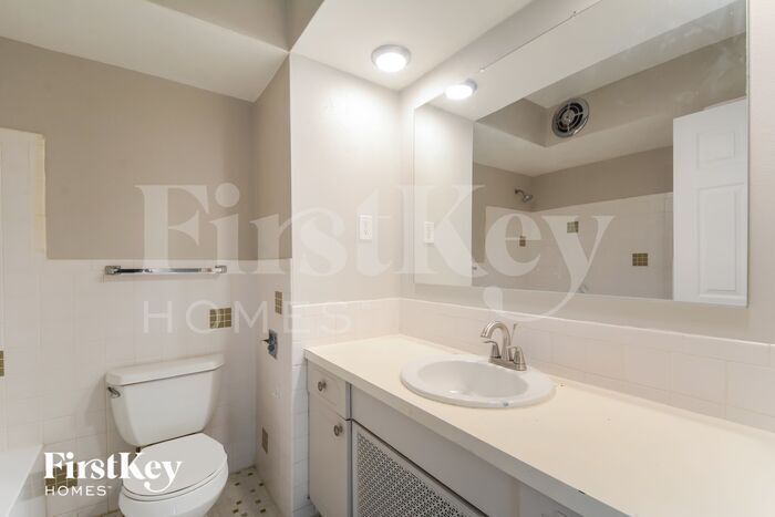 Building Photo - 4619 Villa Knoll Dr