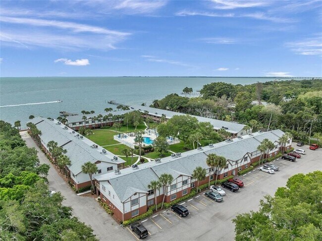 Building Photo - 650 Pinellas Point Dr S