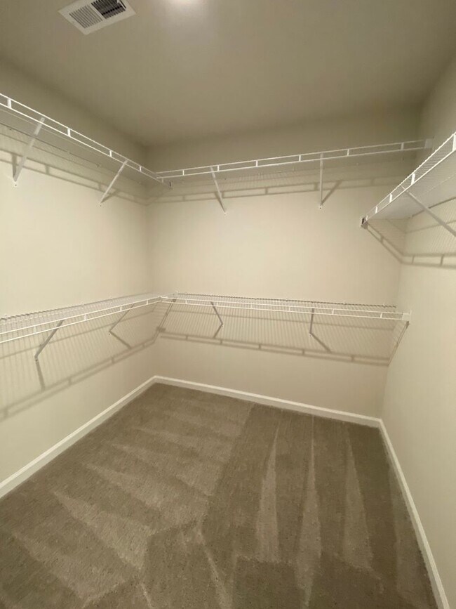 Building Photo - Brand New Beautiful 3 Bedroom 2.5 Bathroom