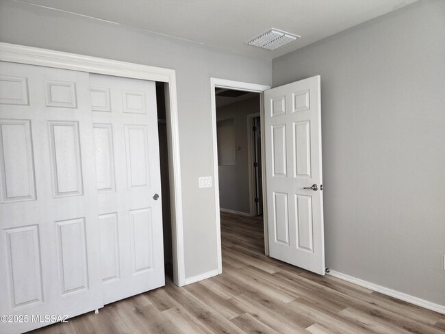Building Photo - 5781 Cedar Ridge Rd