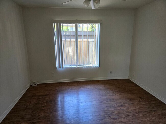 Building Photo - Lovely Ground Level 1 Bedroom 1 Bathroom In Irvine
