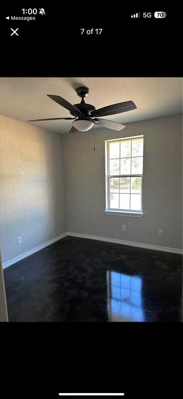 Building Photo - 725 E Locust St