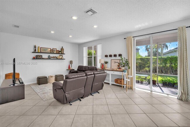 Building Photo - 1058 Tupelo Way