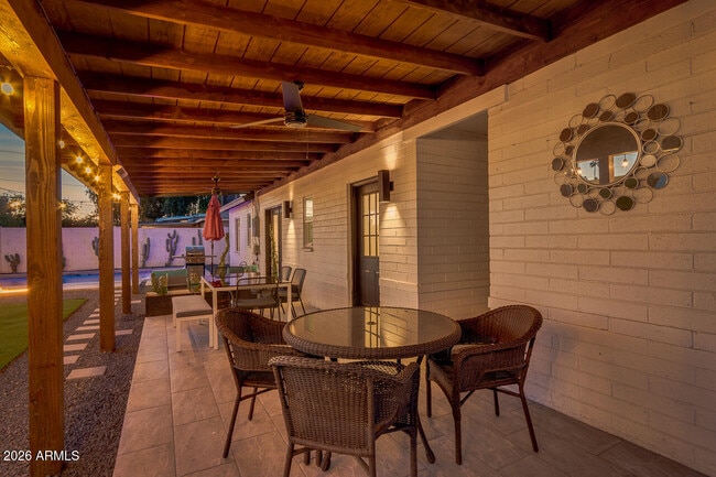 Building Photo - 6929 E 6th St