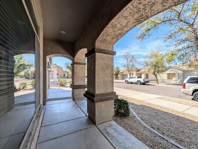 Building Photo - 17453 W Navajo St