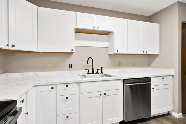 Building Photo - 3463 Blackwood Dr