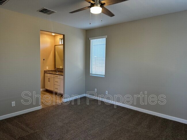 Building Photo - 16562 W Charlotte Dr