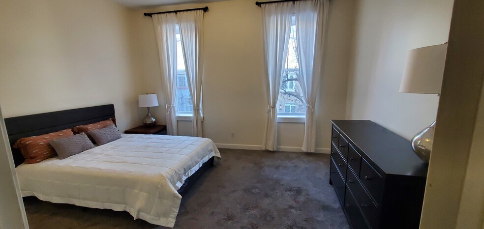 Building Photo - 1620 N Calvert St