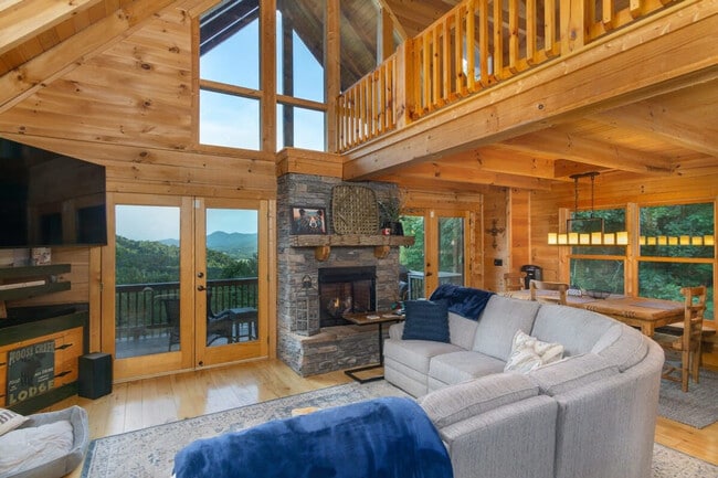 Building Photo - 141 Yellow Locust Dr