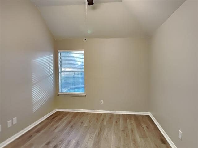 Building Photo - 709 W Park Dr