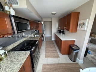 Building Photo - 250 180th Dr