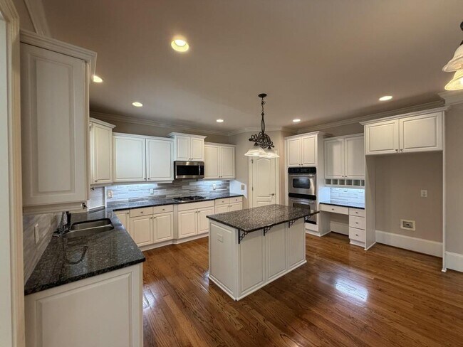 Building Photo - 2862 Piedmont Enclave Ct
