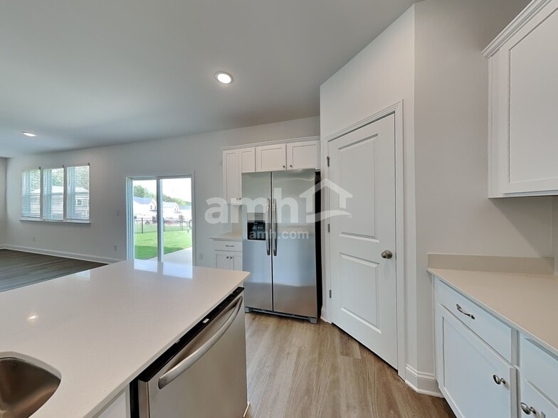 Building Photo - 1016 Bevington Dr