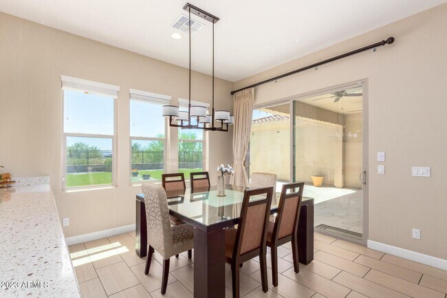 Building Photo - Gorgeous 5 bed 4.5 bath single level home in Scottsdale