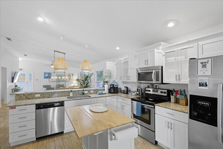 Building Photo - 27 Mala Compra Rd