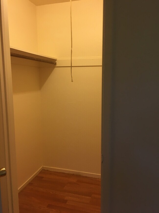 Building Photo - 2576 Mohawk Ct